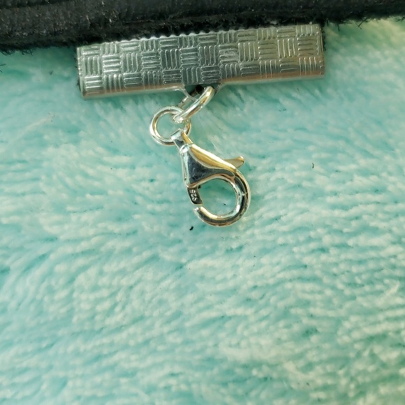 Black 100% Leather Uneven Wrist Wrap - Picture 5 of 8